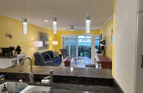 Port Hueneme Condominio | Vista al Mar Alquiler de vacaciones. Pasos a la playa. Relajarse y cuidarse.