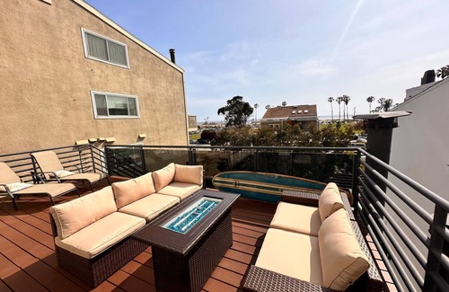 Playa Del Rey Condominio | Hermoso moderno Get-Away en la playa con 2 cubiertas!