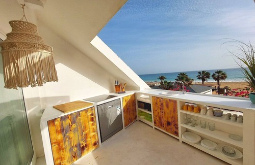 Santa Maria Apartamento | Beach penthouse, with 2 rooftop bars, 2 outdoor kitchens, Fiber WiFi + sea view!
