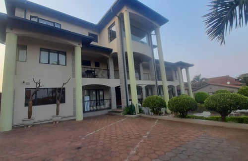Amanzimtoti Apartamento | beach penthouse