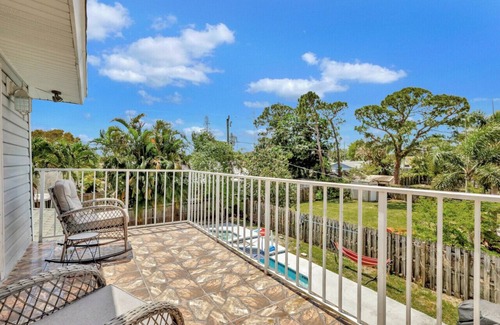 Boynton Beach Casa | Beach Proximity Home: BBQ Grill, Game Room, Mini Golf, Private Pool (non-heated)/ FL
