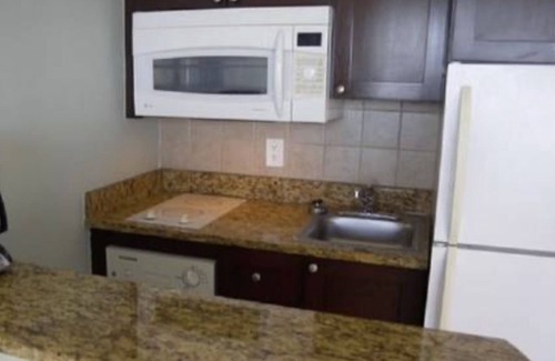 Virginia Beach Condominio | Beach Quarters Resort, frente al mar 7 / 6-7 / 13-1BR / 1BA, para 6 personas