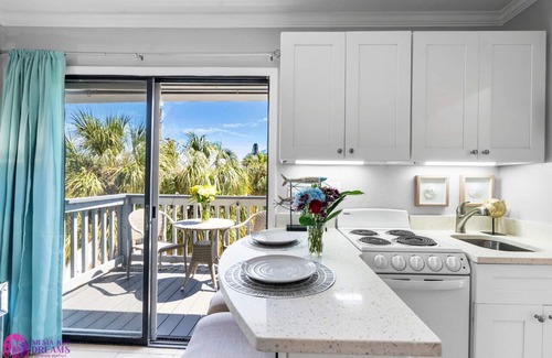 Siesta Key Village Chalet De Esquí | Beach Rd, 300ft to Beach Access & 500ft to Siesta Key Village, Studio