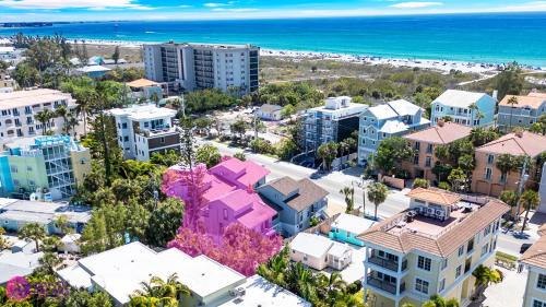 Siesta Key Village Chalet De Esquí | Beach Rd, 300ft to Beach Access & 500ft to Siesta Key Village, 2bdr