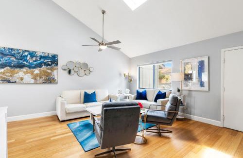 Siesta Key Village Chalet De Esquí | Beach Rd, 300ft to Beach Access & 500ft to Siesta Key Village, 2bdr