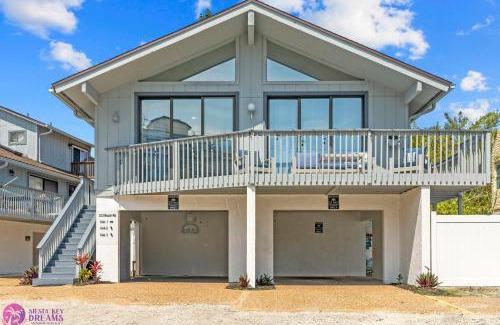 Siesta Key Village Chalet De Esquí | Beach Rd, 300ft to Beach Access & 500ft to Siesta Key Village, 2bdr