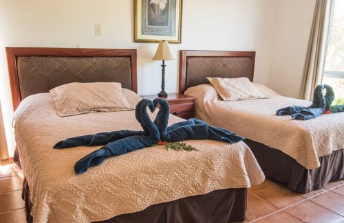 Playa Blanca Casa | Beach resort villa with private pool