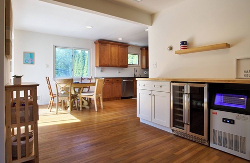 Spring Lake Heights Casa | Beach “Retreat” In-ground Pool, Fabulous Backyard, Bike to Beach