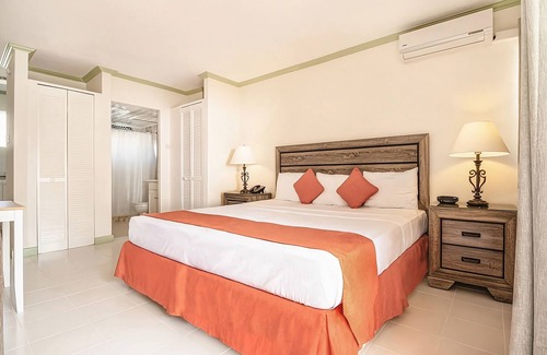 Worthing Hotel | Beach Retreat: 3 Spacious Room w/ Complete Amenities, Living Area & Kitchenette