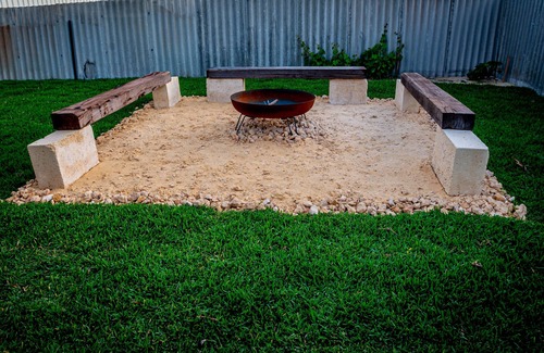 Lancelin Casa | Beach, sand dunes and pub just minutes away Newly renovated