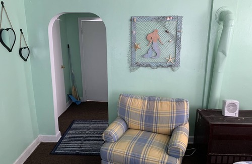 Cottage Line Apartamento | Beach Side Studio #1 (Apartment) - Pets Allowed by RedAwning