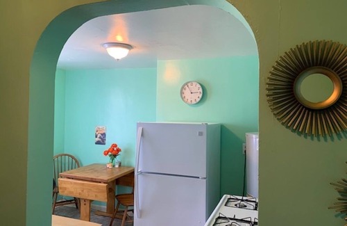 Cottage Line Apartamento | Beach Side Studio #4 (1-Bedroom Apartment) - Pets Allowed by RedAwning