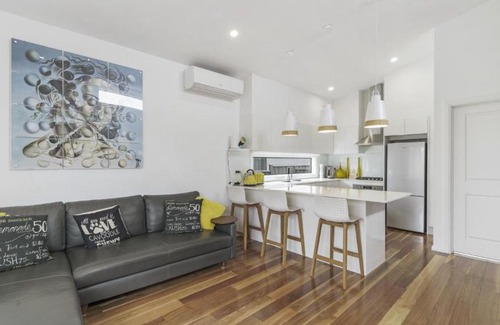 Ettalong Beach Casa | Beach St Cottage - Ettalong
