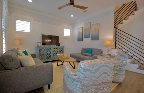 Lakeside at Blue Mountain Beach Casa | Beach Still My Heart by AvantStay 6 Seater Golf Cart Included Pool Access
