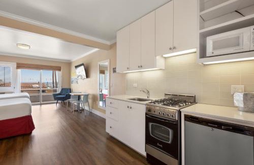 Westside Santa Cruz Hotel | Beach Street Inn and Suites