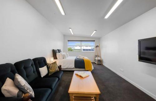Fitzroy Apartamento | Beach Studio - coastal escape near Fitzroy Beach