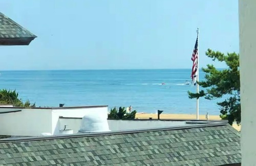 Virginia Beach Apartamento | Beach Studio - Oceanside, Pool, Boardwalk, Bikes