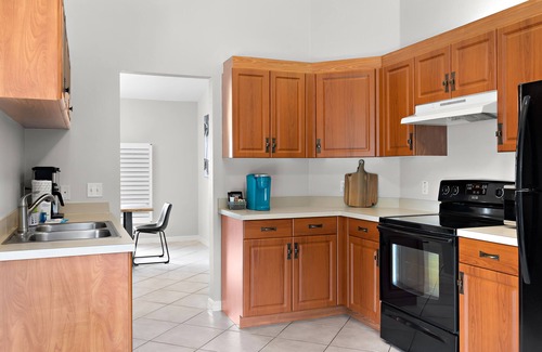 Central Naples Casa | Beach, Sun and Fun! *Beach House * New Listing