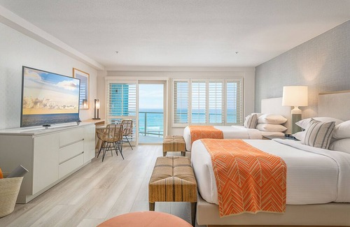 Carlsbad Village Hotel | Beach Terrace
