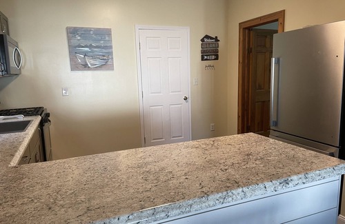 Ashtabula Casa | Beach themed home! Walking distance to the beach and Historic Ashtabula Harbor!