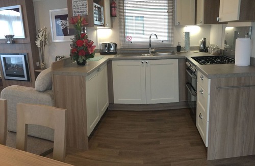 Pagham Casa | Beach Timbers 'Caravan' en Church Farm Haven Holiday Resort