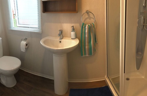 Pagham Casa | Beach Timbers 'Caravan' en Church Farm Haven Holiday Resort