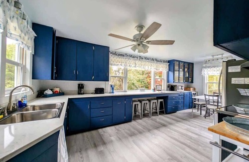 Sullivan Casa | Beach Vibes Acadia Cottage, Fire pit, Family, Acadia, sleeps 8
