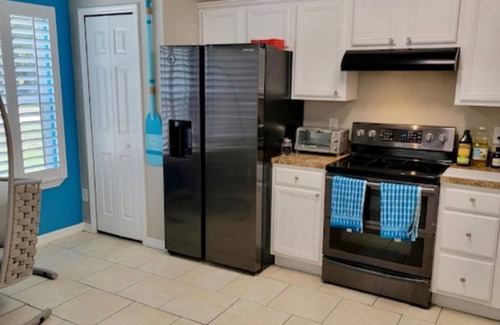 Palatka Casa | Beach Vibes *King & Queens Beds Free Wifi