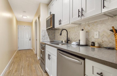 El Centro Beach Casa | Beach Vibes - Lullwater Beach Condos 437 by Nautical Properties Vacation Rentals