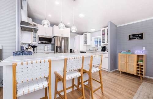 Westport Cabaña | Beach Vibes-Pet Friendly, Fire Pit, Arcade & More!