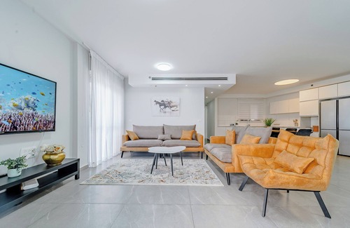 Ashkelon Casa | Beach vicinity, shopping G-level, parking. Near playground. Shabbat elevator