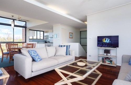 Boat Harbour Casa | 'Beach View At One Mile', 26/08 One Mile Close - piscina de complejo infinito y WIFI