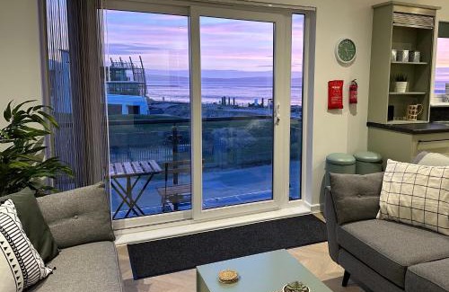 Llanelli Apartamento | Beach View Flat on Coastal Path