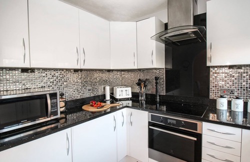 Wyke Regis Cabaña | BEACH VIEW HOUSE, family friendly, with a garden in Wyke Regis
