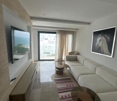 La Marsa Apartamento | Beach view luxury penthouse in Gammarth