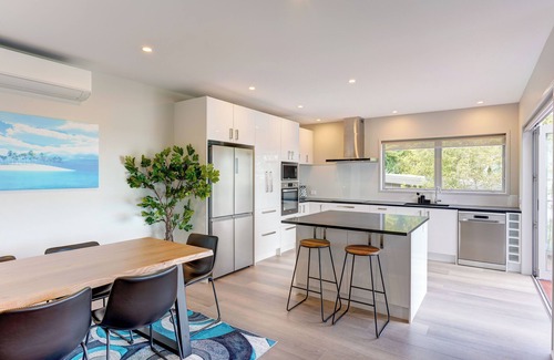 Paihia Casa | Beach View on Binnie