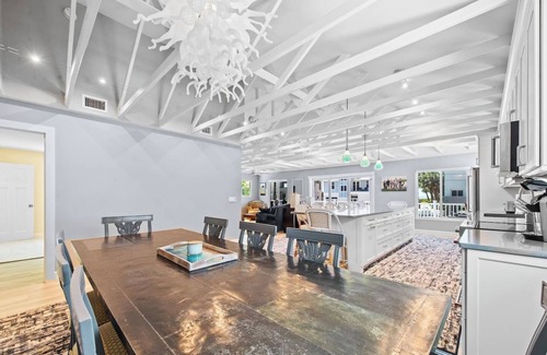 Laguna Shores Apartamento | Beach view Pool Home