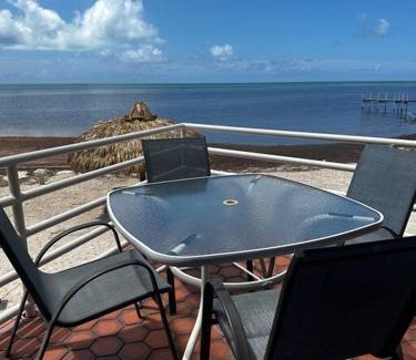 Long Beach Estates Apartamento | Beach View Room at Barnacle Resort