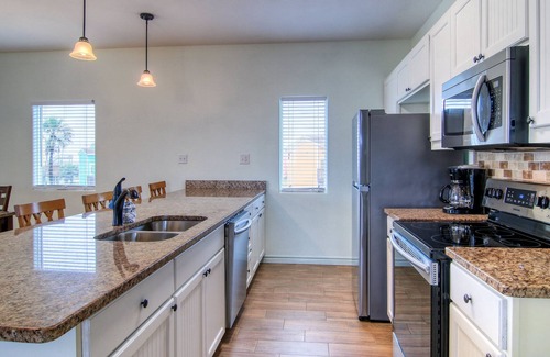 Port Aransas Casa | Beach View S Upstairs Bveu146 4 Bedroom Home by Redawning