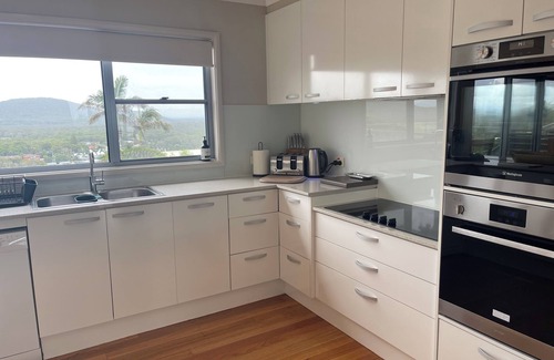 Crescent Head Casa | Beach Views with Heated Pool!