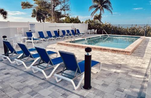 Fort Myers Beach Apartamento | Beach Villas #401 - 250 Estero Blvd condo