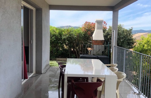 Santa Giulia Casa | 2 PISCINAS / 20X10M y piscina cubierta climatizada en redil