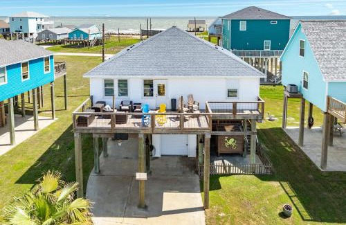 San Luis Casa | Beach & Water Views on 3 Sides Screened Porch