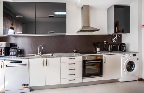 Nazare Condominio | Beach Waves Home