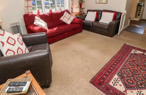 Gorran Haven Cabaña | BEACH WAY COTTAGE, family friendly, with a garden in Gorran Haven