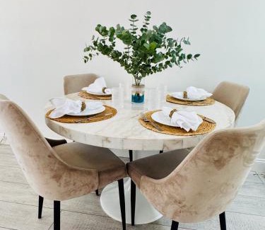 Bayou Oaks Apartamento | Beach, Work & Relax I Sarasota Gem I Monthly Disc