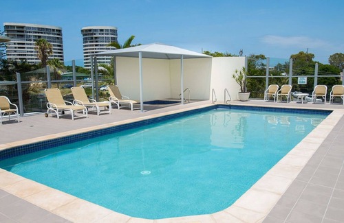 Coolangatta Casa | Beachcomber Resort, Coolangatta