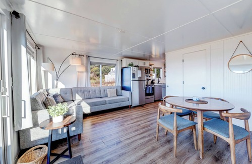 Yachats Casa | Beachcomber: Beachfront Escape Unit #4