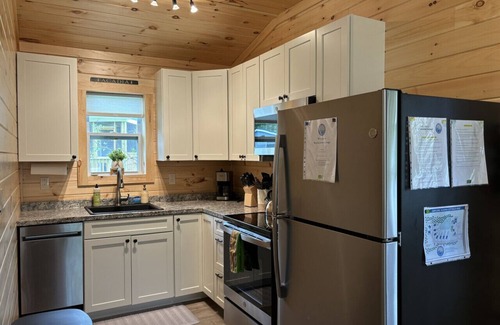 Bar Harbor Cabina | Beachcomber Cottage #4 at Explore Acadia Cottages