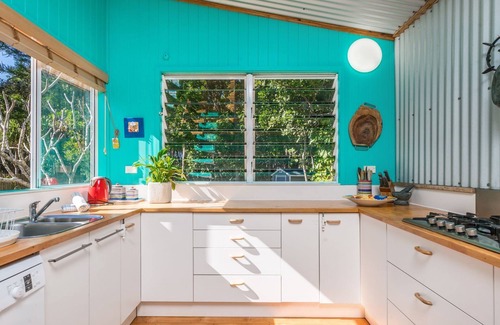 Suffolk Park Cabaña | Beachcombers Cottage - beachfront pet retreat